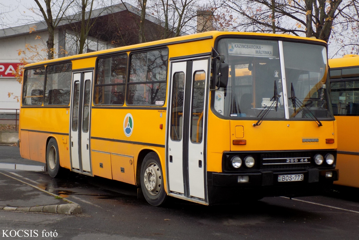 Ungarn, Ikarus 256.44 Nr. BOS-773