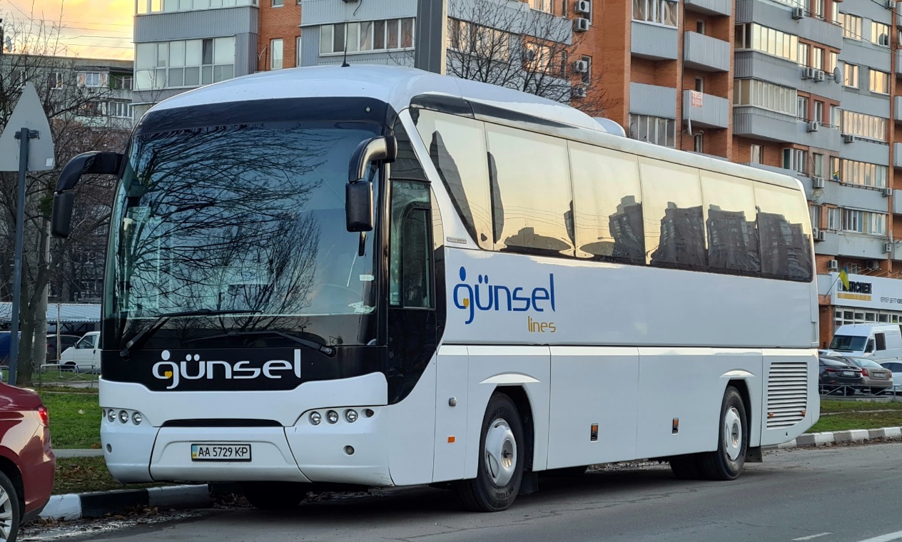 Киев, Neoplan P21 N2216SHD Tourliner SHD № AA 5729 KP