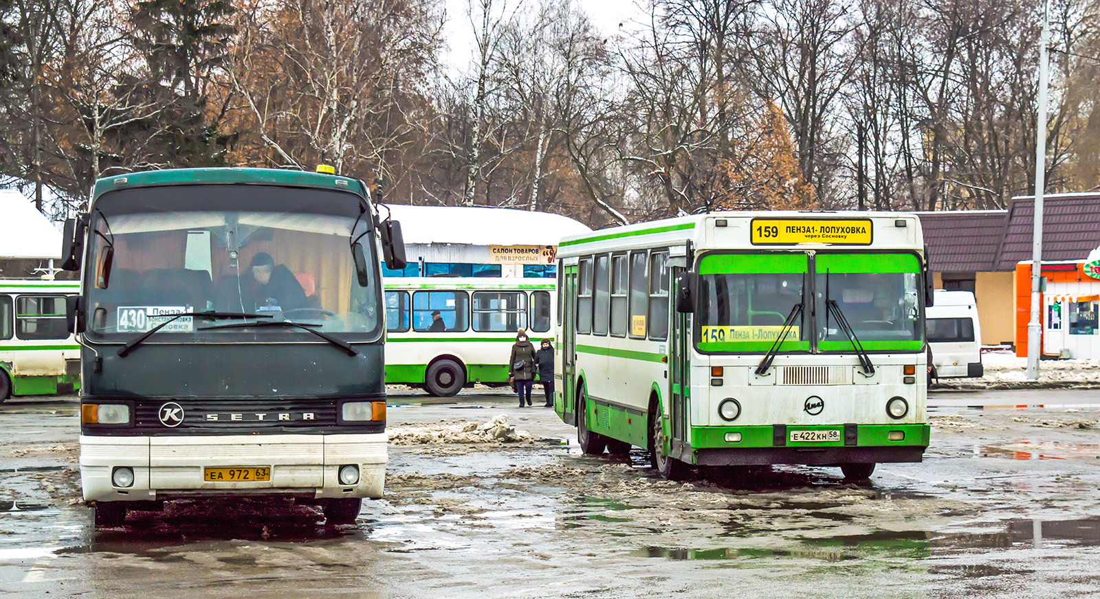 Пензенская область, Setra S215HÜL № ЕА 972 63; Пензенская область, ЛиАЗ-5256.40-01 № Е 422 КН 58