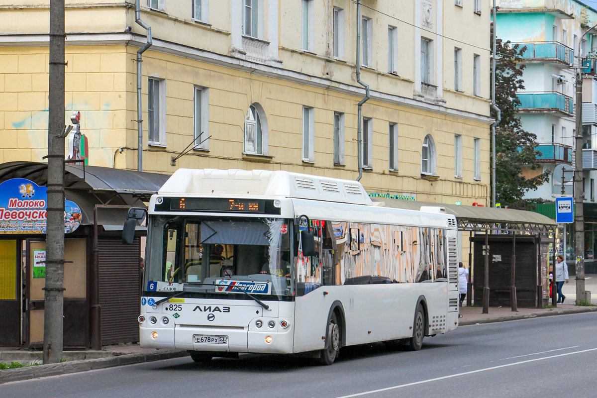 Новгородская область, ЛиАЗ-5292.67 (CNG) № 825