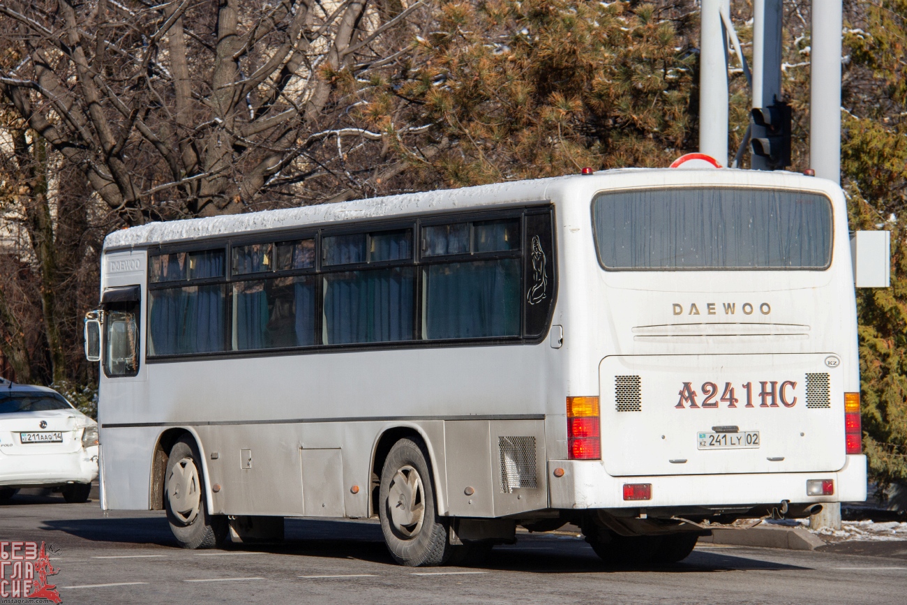 Алматы, Daewoo BS090 (СемАЗ) № 241 LY 02