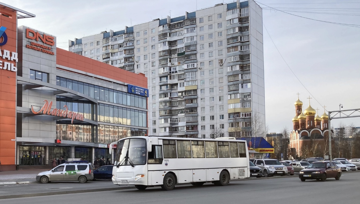 Ханты-Мансийский АО, КАвЗ-4238-41 № 5031; Ханты-Мансийский АО — Разные фотографии