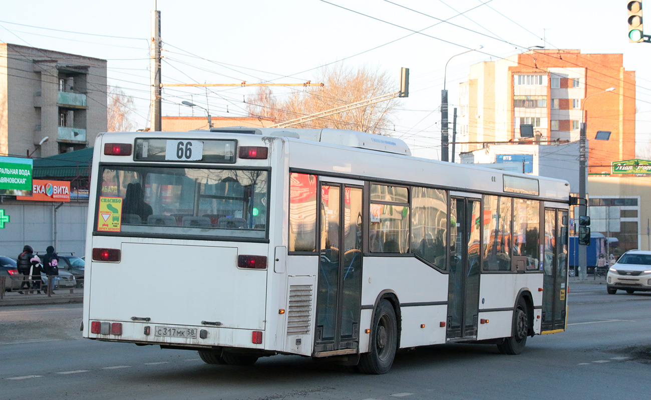 Пензенская область, Mercedes-Benz O405N2 № С 317 МК 58