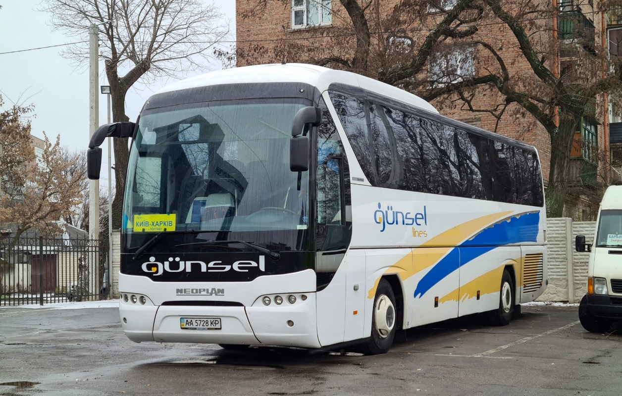 Киев, Neoplan P21 N2216SHD Tourliner SHD № AA 5728 KP