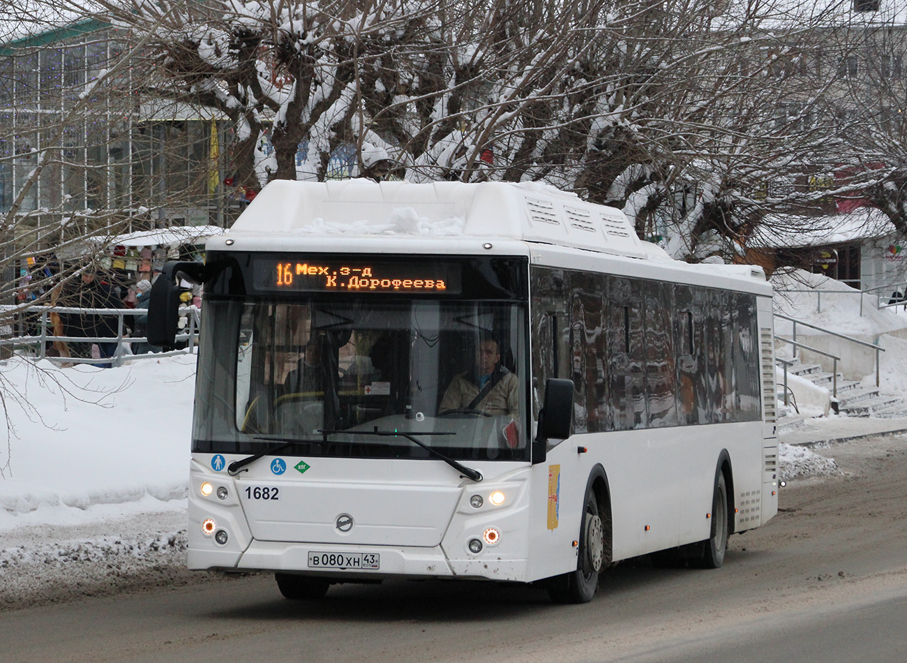 Кировская область, ЛиАЗ-5292.67 (CNG) № х682