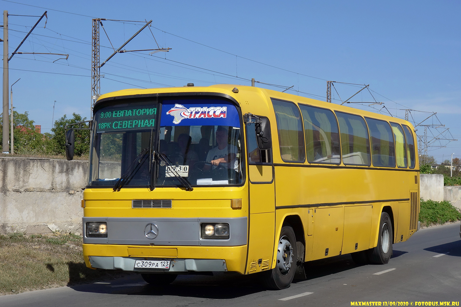 Республика Крым, Mercedes-Benz O303-11ÜHE № 92