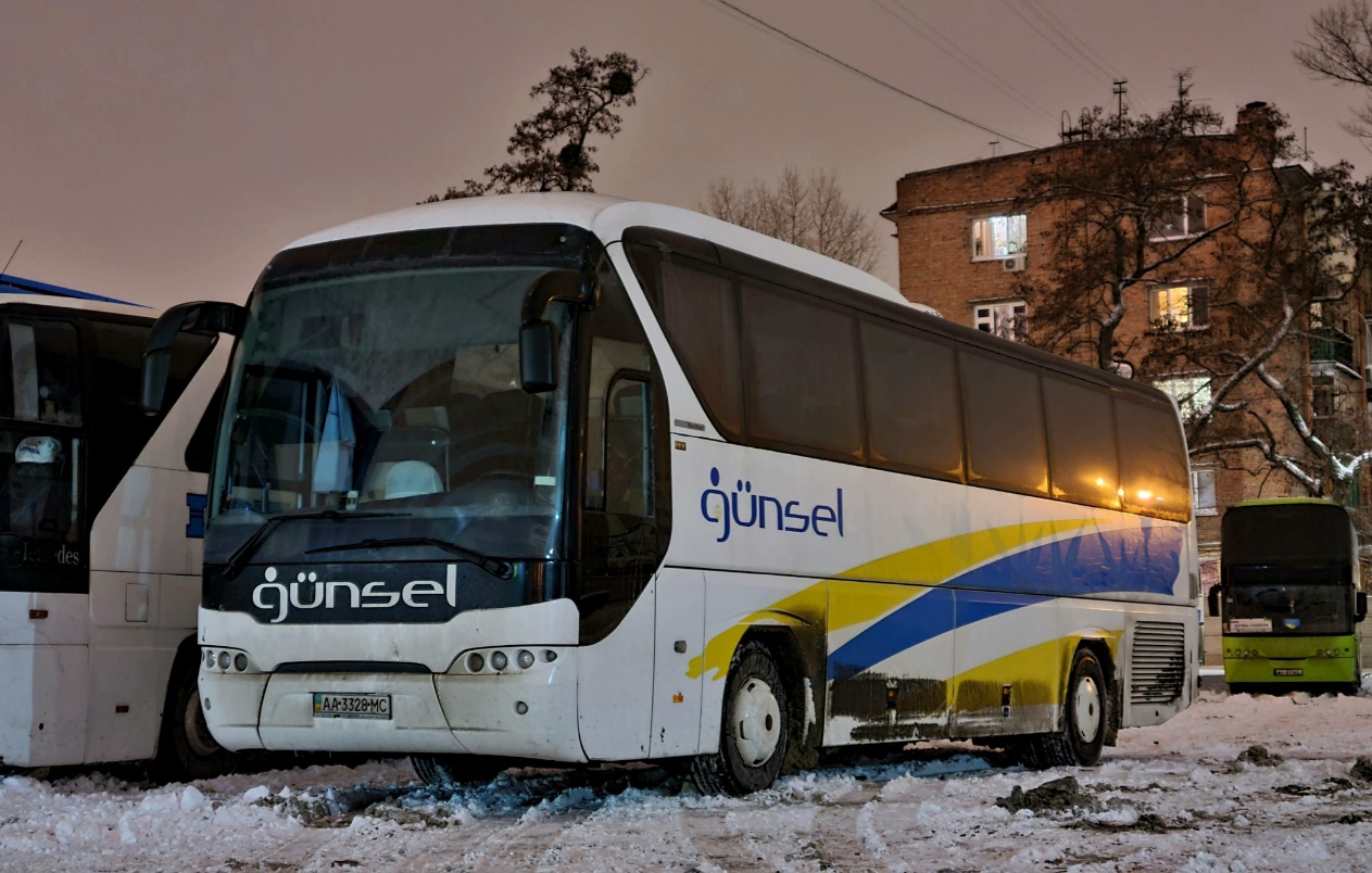 Киев, Neoplan P21 N2216SHD Tourliner SHD № AA 3328 MC