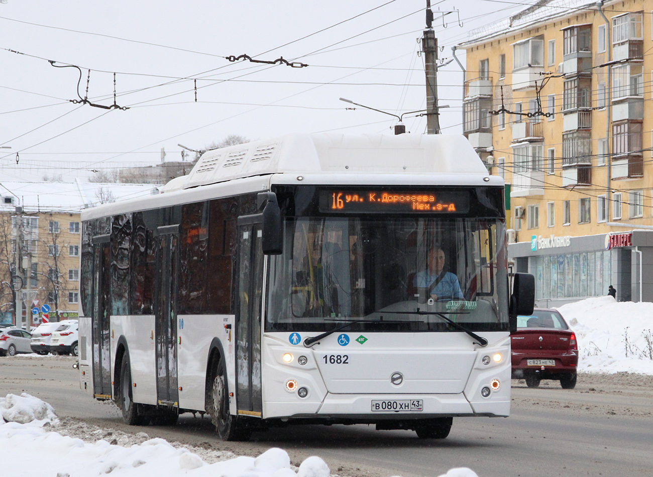 Кировская область, ЛиАЗ-5292.67 (CNG) № х682