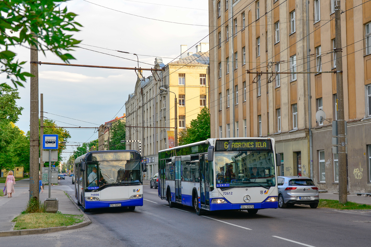 Латвия, Solaris Urbino II 12 № 74886; Латвия, Mercedes-Benz O530 Citaro № 72612