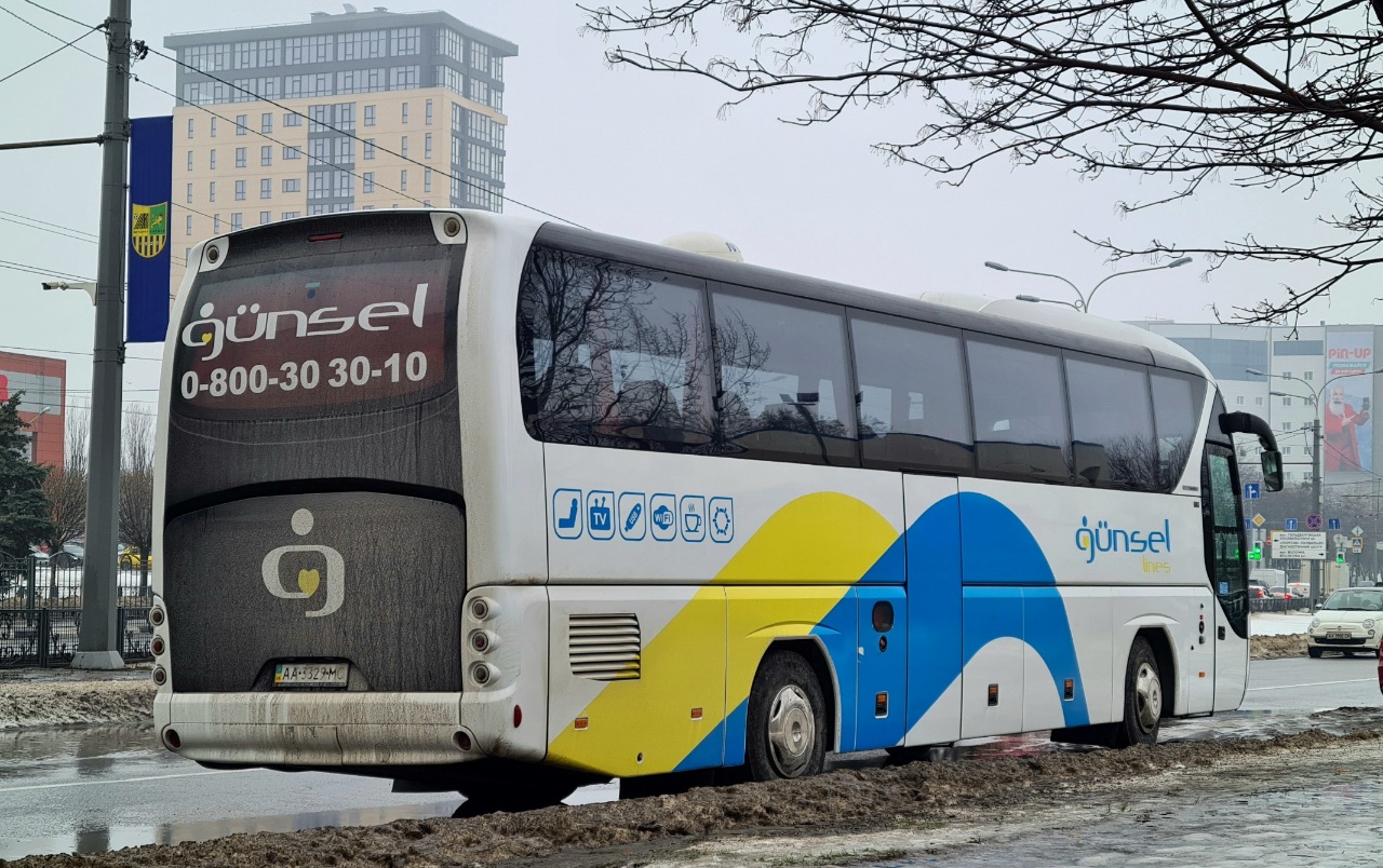 Киев, Neoplan P21 N2216SHD Tourliner SHD № AA 3329 MC