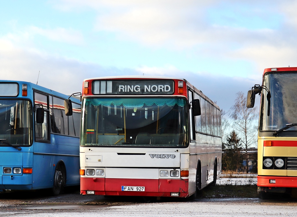 Литва, Vest Liner 320 № FAN 927