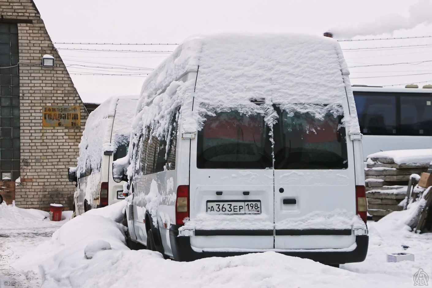 Санкт-Петербург, Самотлор-НН-3236 (Ford Transit) № С 134 УА 777; Санкт-Петербург, Самотлор-НН-3236 (Ford Transit) № А 363 ЕР 198