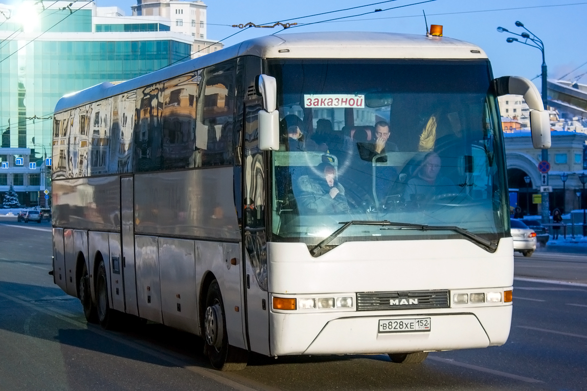 Nizhegorodskaya region, MAN A32 Lion's Top Coach RH4*3-13,7 № В 828 ХЕ 152