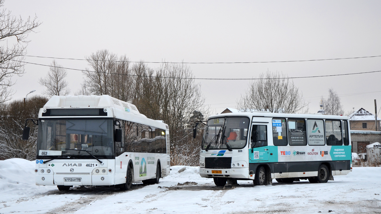 Санкт-Петербург, ЛиАЗ-5292.67 (CNG) № 4621; Санкт-Петербург, ПАЗ-320302-11 № 9811