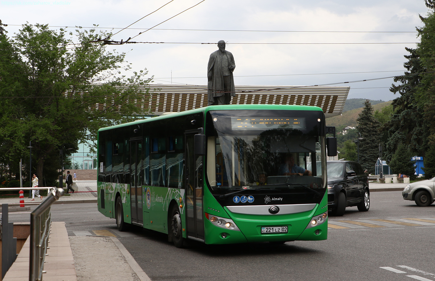 Алматы, Yutong ZK6118HGA (СарыаркаАвтоПром) № 221 LZ 02