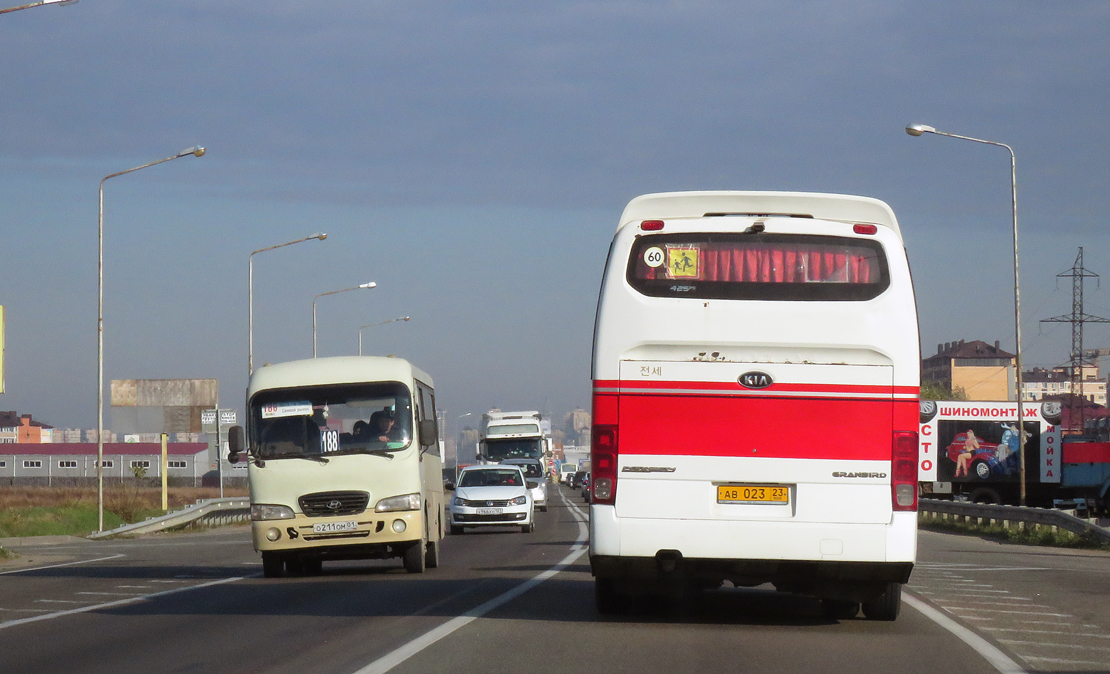 Адыгея, Hyundai County SWB C08 (РЗГА) № О 211 ОМ 01; Краснодарский край, Kia KM959S Granbird Parkway № АВ 023 23