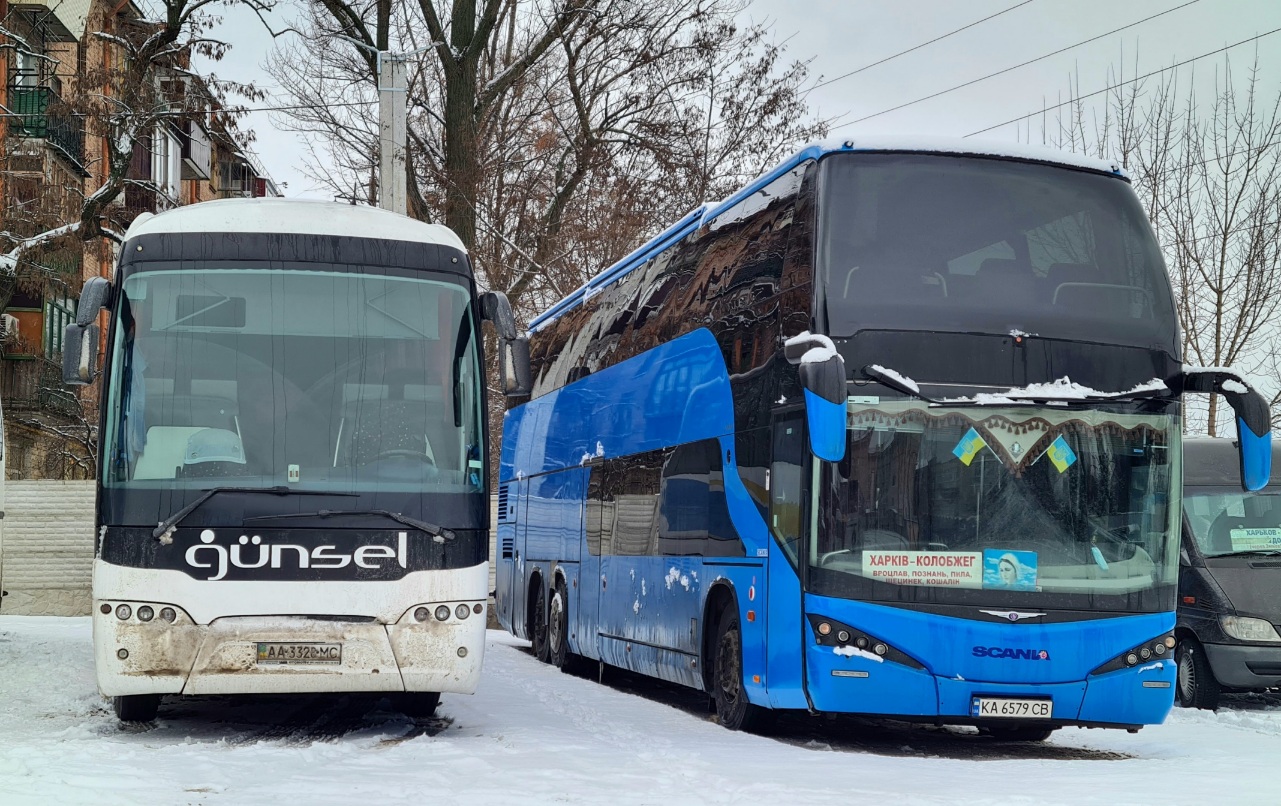 Киев, Neoplan P21 N2216SHD Tourliner SHD № AA 3328 MC; Тернопольская область, Beulas Jewel I № KA 6579 CB