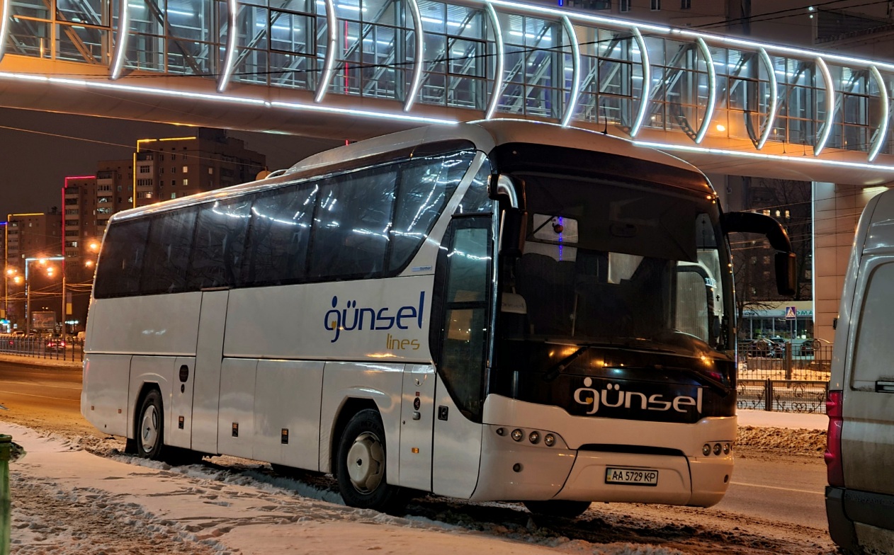 Киев, Neoplan P21 N2216SHD Tourliner SHD № AA 5729 KP