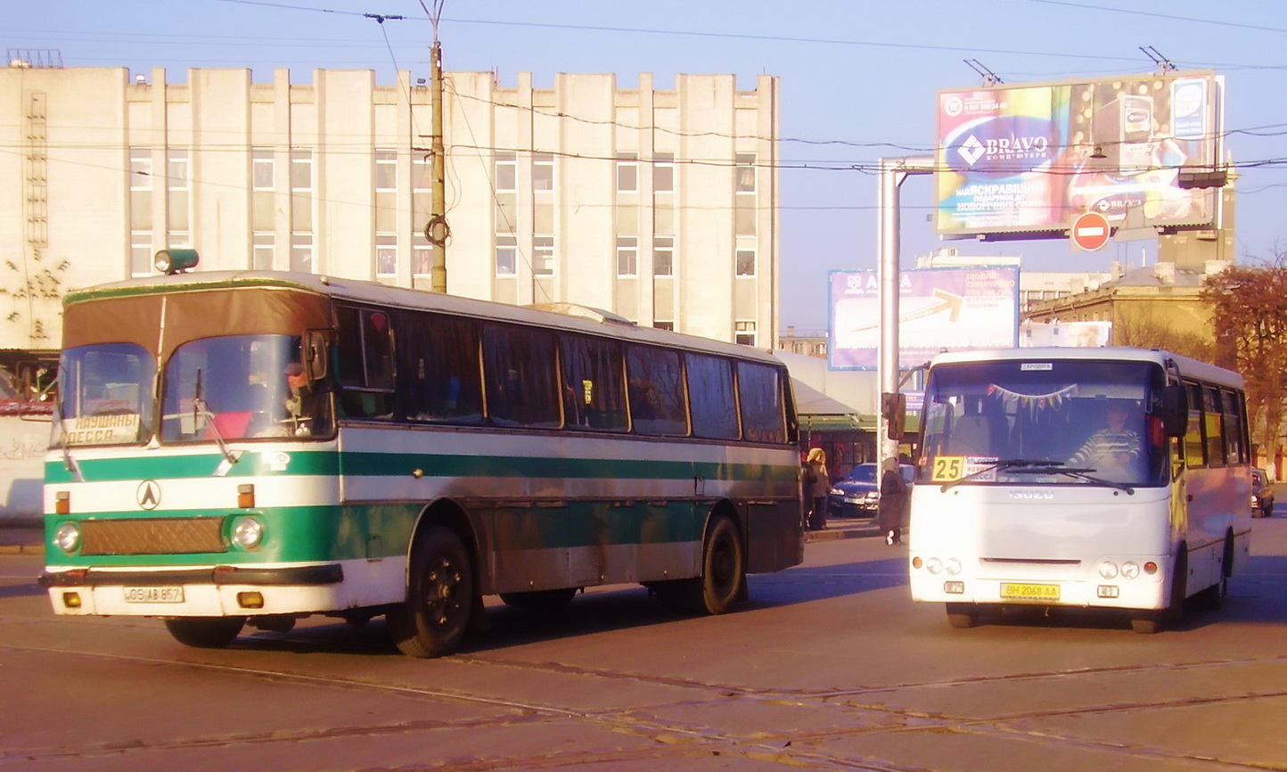 Молдавия, ЛАЗ-699Р № CS AB 857; Одесская область, Богдан А09212 № BH 2068 AA