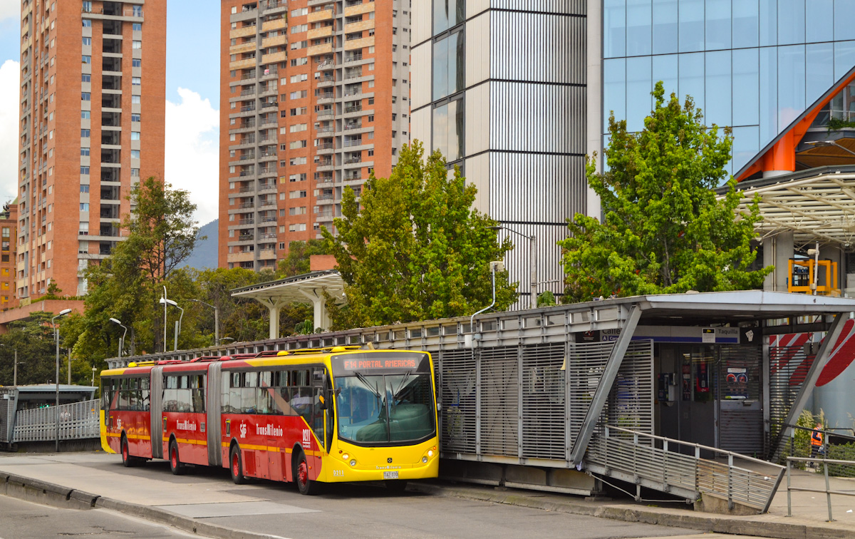 Колумбия, Busscar Urbanuss Pluss Biarticulado № D211