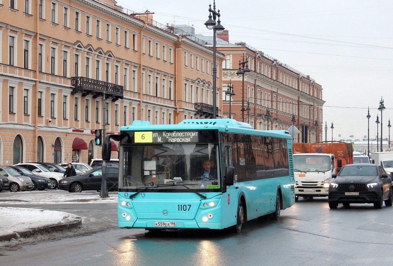 Sankt Petersburg, LiAZ-5292.65 Nr. 1107