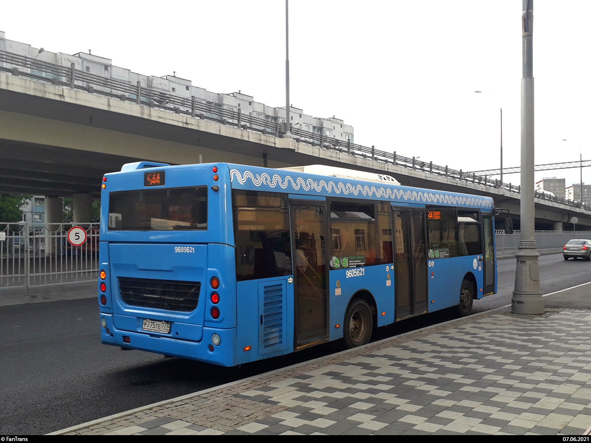 Moskwa, LiAZ-4292.60 (1-2-1) Nr 1320036