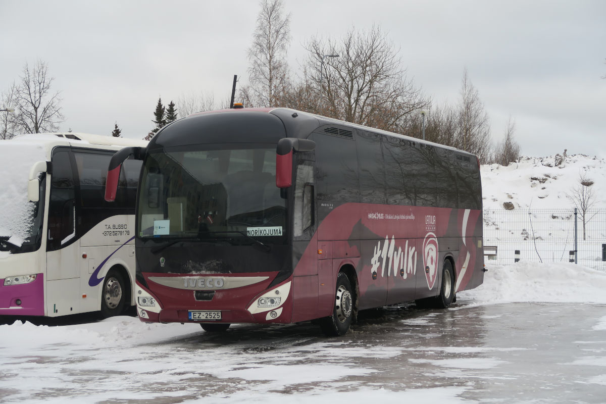 Латвия, IVECO Magelys PRO 12.2M № EZ-2525; Эстония, Volvo 9700H NG № 673 BGD