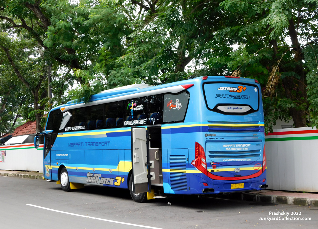 Индонезия, Adi Putro Jetbus 3+ SHD № DK 7143 FS