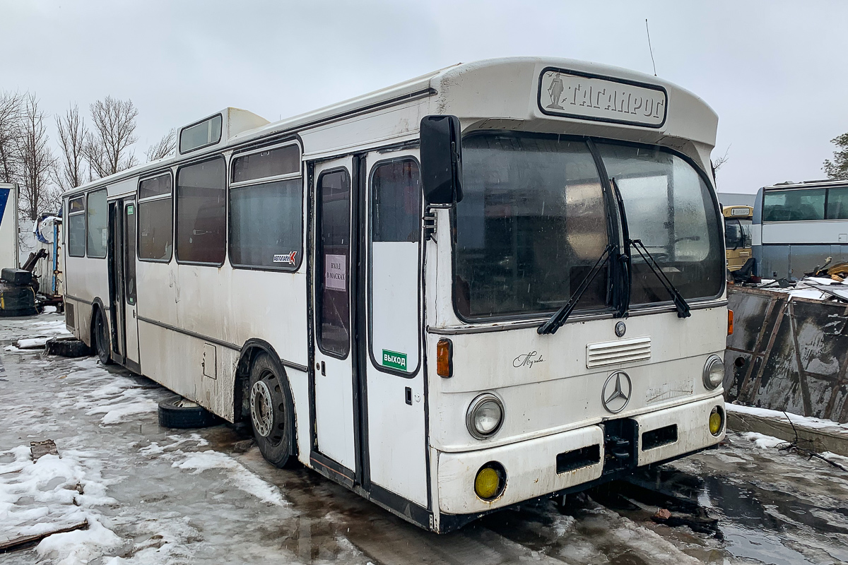 Ростовская область, Mercedes-Benz O305 № Т 519 КВ 61