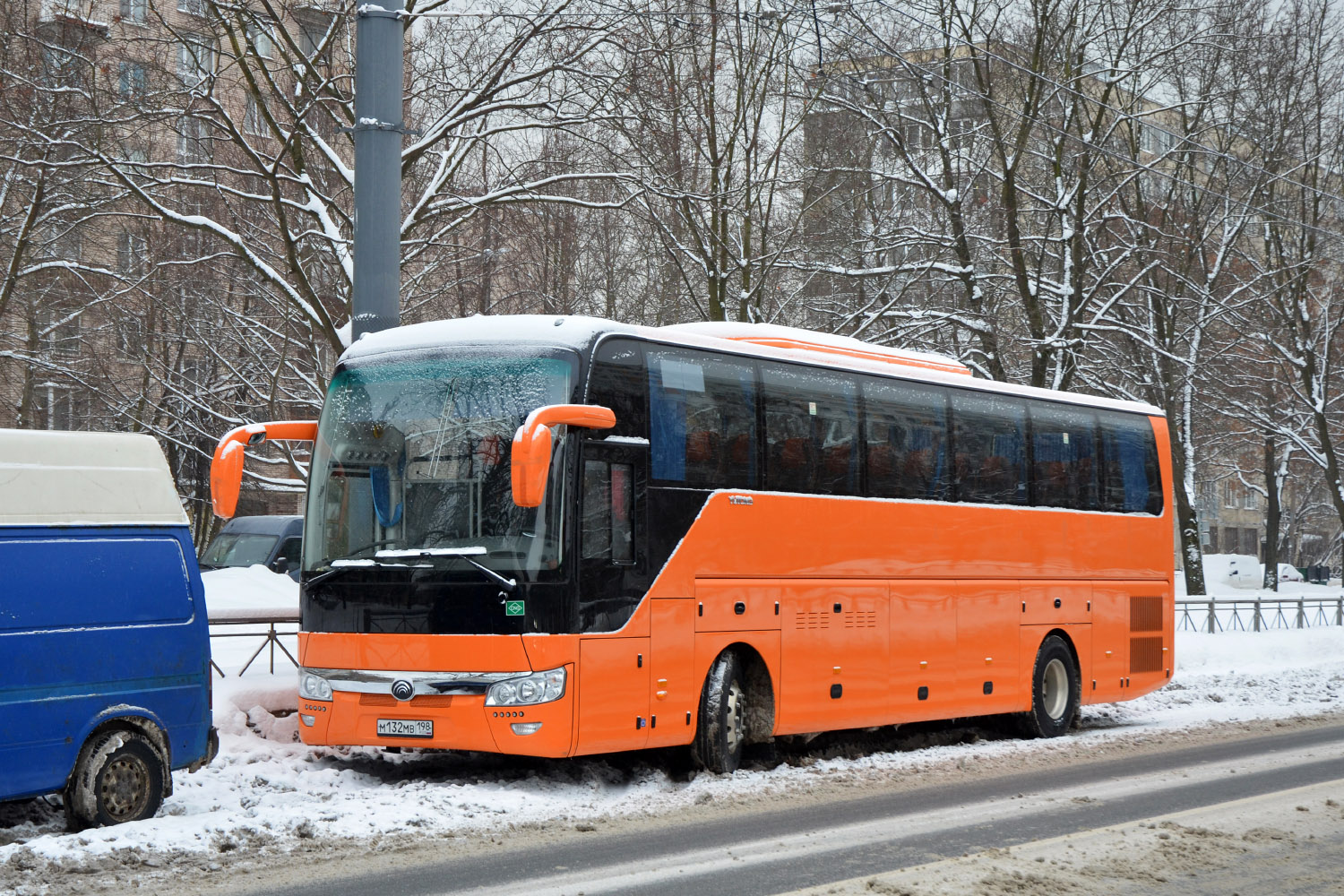 Санкт-Петербург, Yutong ZK6122H9 № М 132 МВ 198