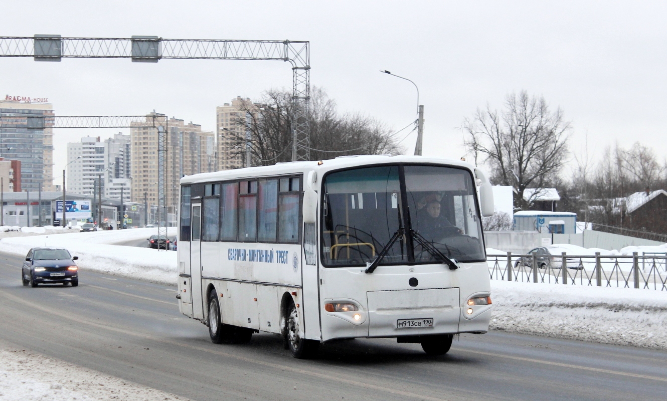 Московская область, КАвЗ-4238-01 № М 913 СВ 190