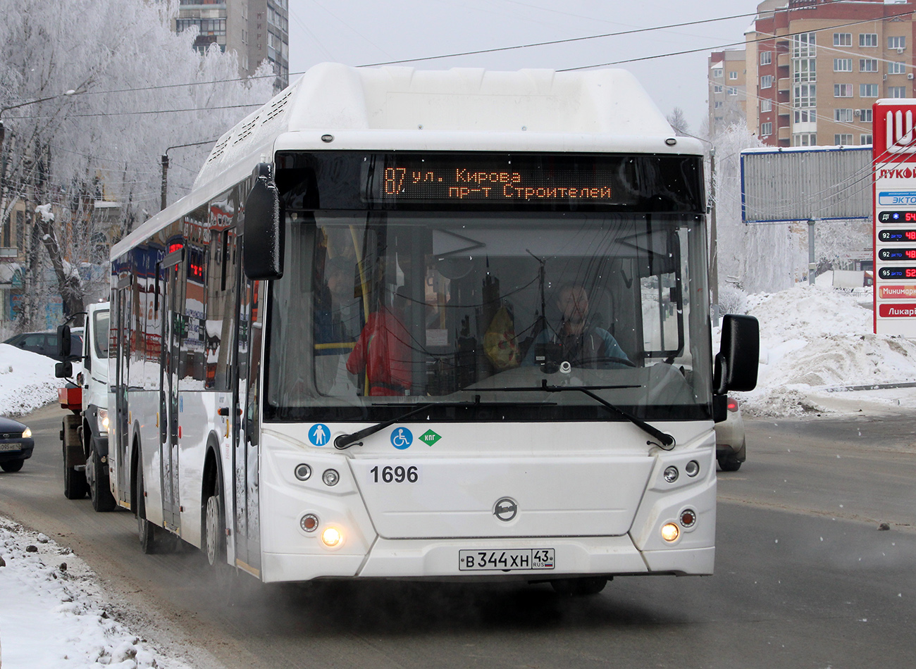 Кировская область, ЛиАЗ-5292.67 (CNG) № х696