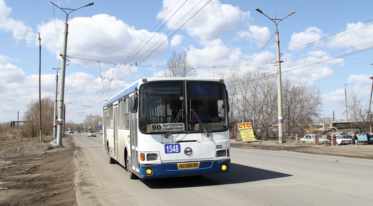 Omsk region, LiAZ-5256.45 # 1548