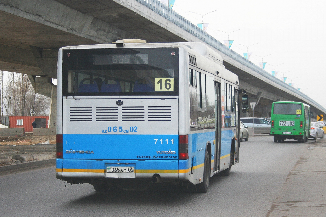 Almaty, Yutong ZK6118HGA č. 7111