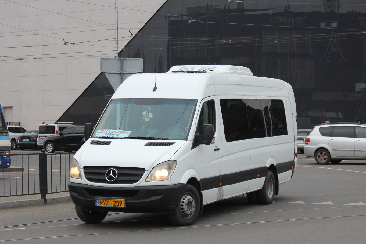 Молдавия, Mercedes-Benz Sprinter W906 515CDI № WYZ 209