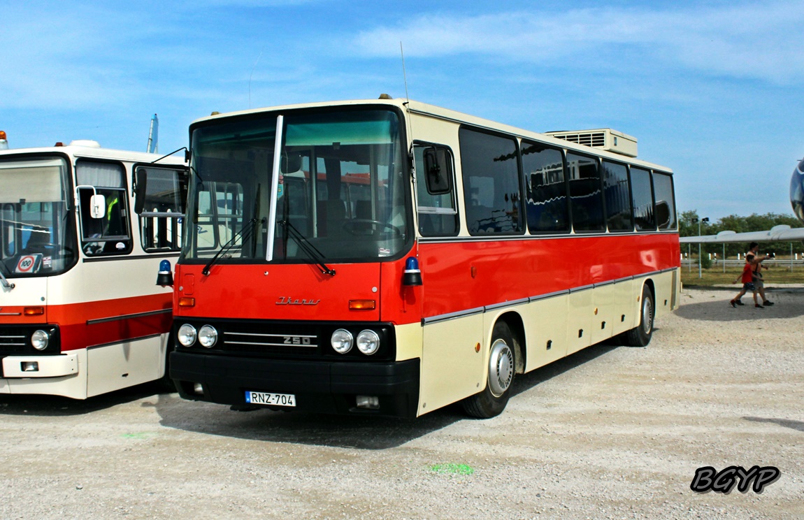 Венгрия, Ikarus 250.72 № RNZ-704; Венгрия — II. Ikarus Találkozó, Aeropark (2020)
