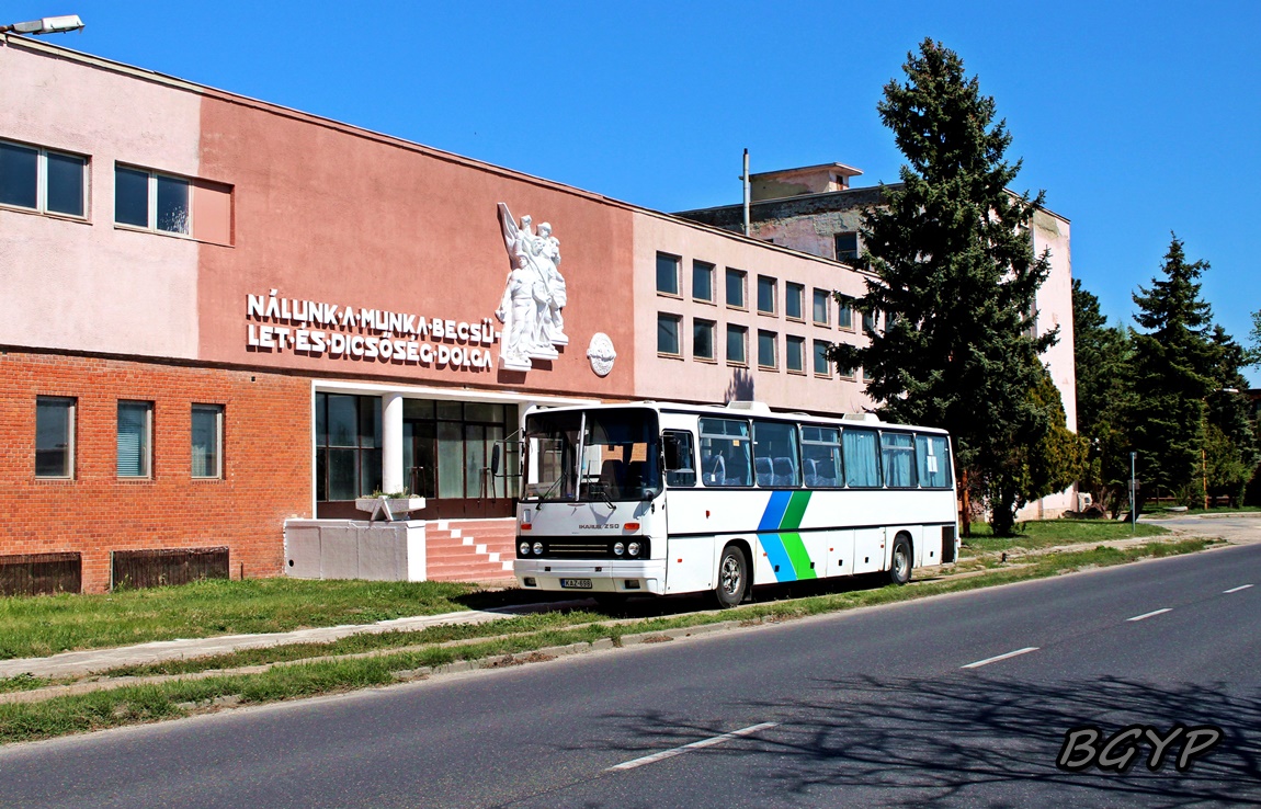 Венгрия, Ikarus 250.68 № KAZ-698