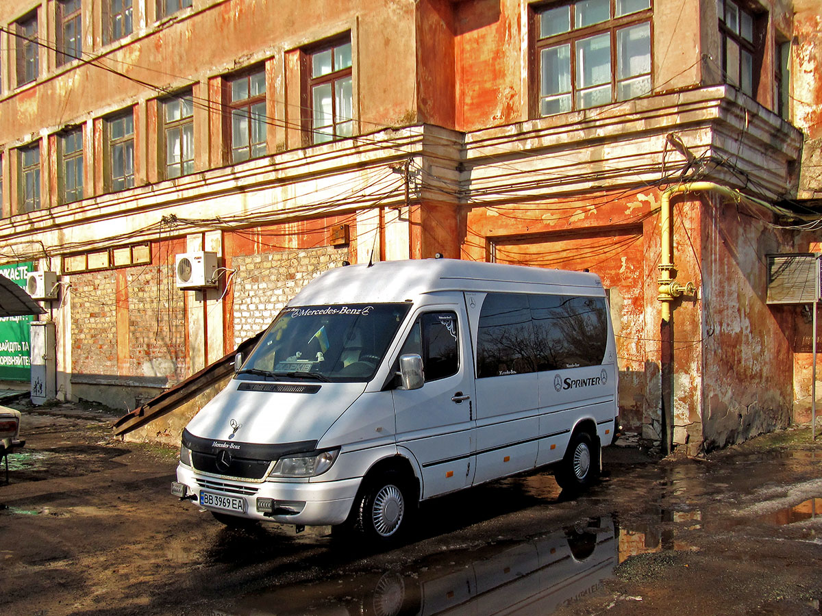 Луганская область, Mercedes-Benz Sprinter W901/W902 211CDI № BB 3969 EA