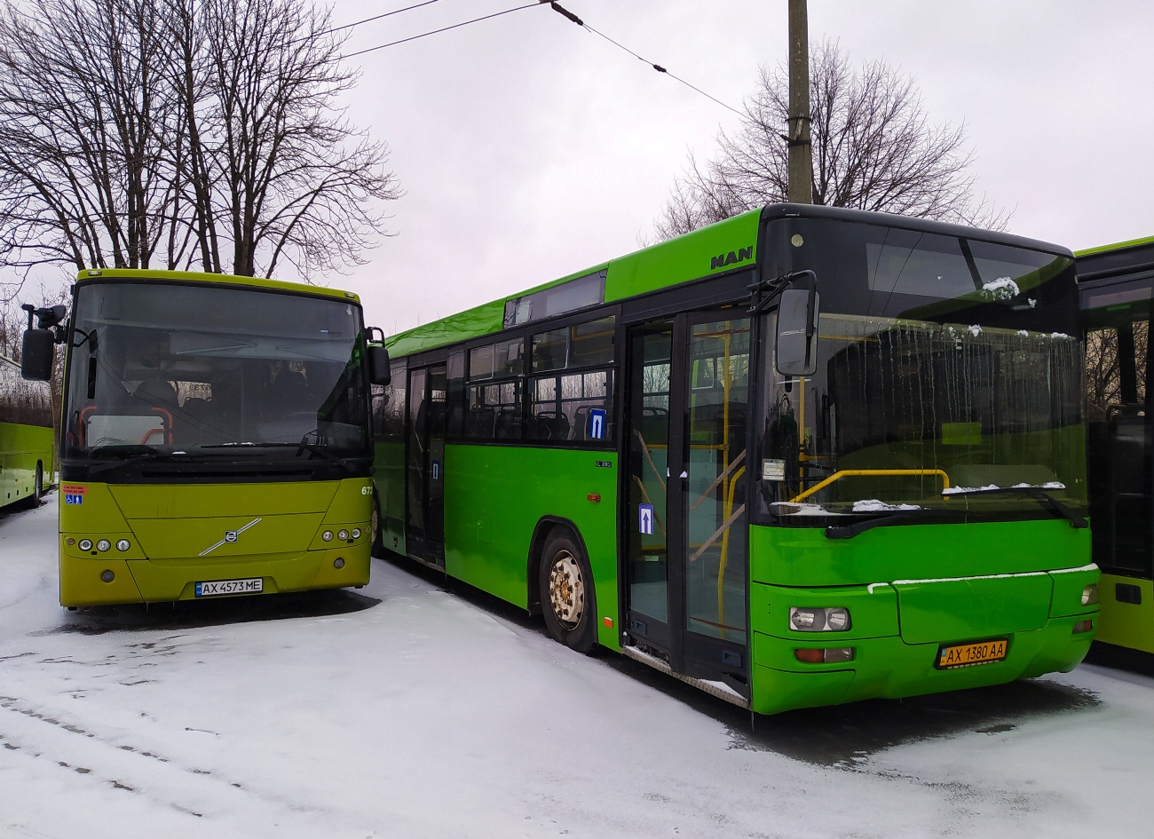 Kharkov region, Volvo 8700 № AX 4573 ME; Kharkov region, MAN A74 Lion's Classic SL283 № 997