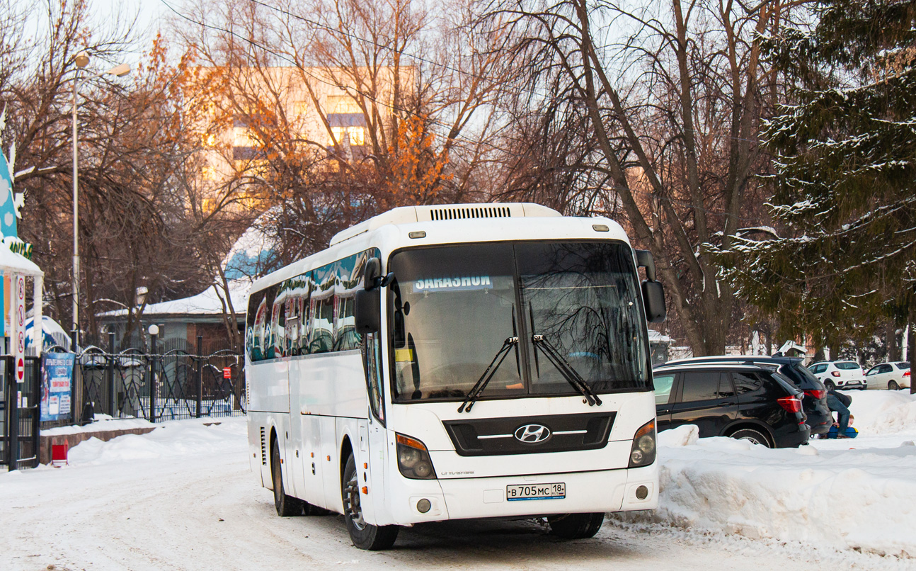 Челябинская область, Hyundai Universe Space Luxury № В 705 МС 18