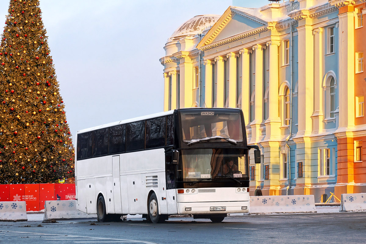 Нижегородская область, EOS 100 № Х 658 ТК 152