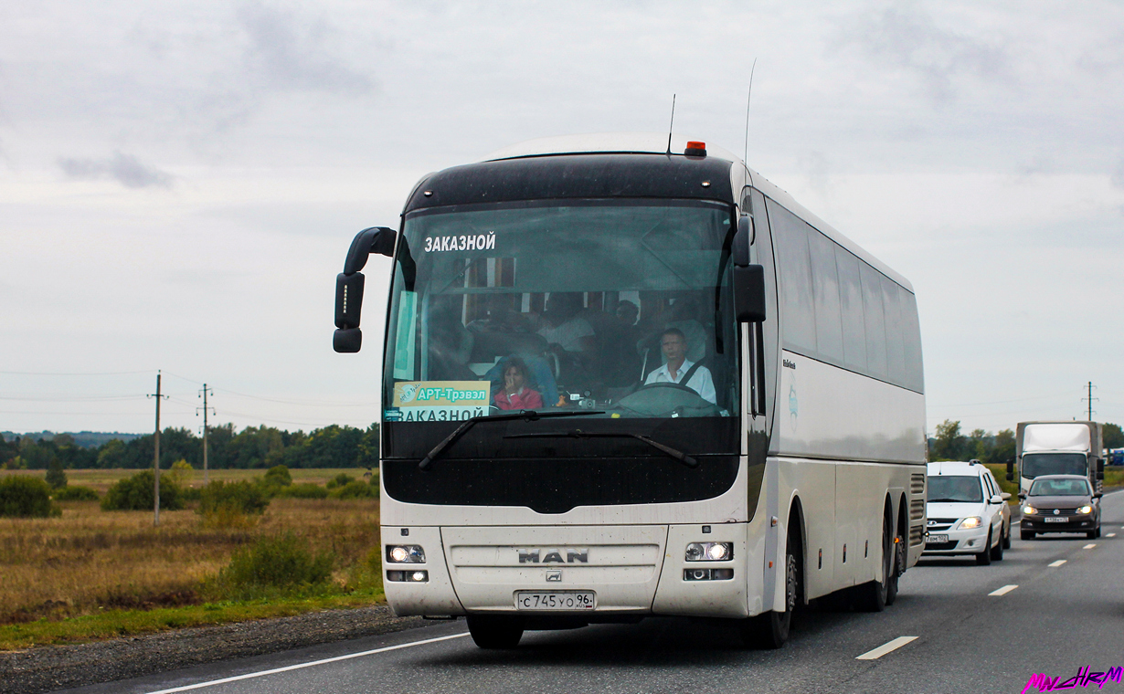 Свердловская область, MAN R08 Lion's Coach L RHC444 L № С 745 УО 96