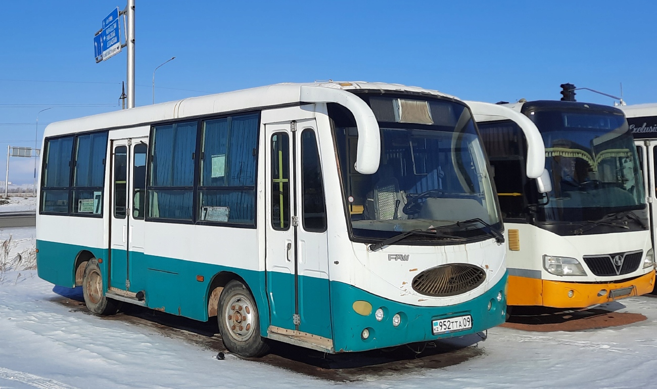 Карагандинская область, FAW Jiefang CA6710 № 952 TTA 09