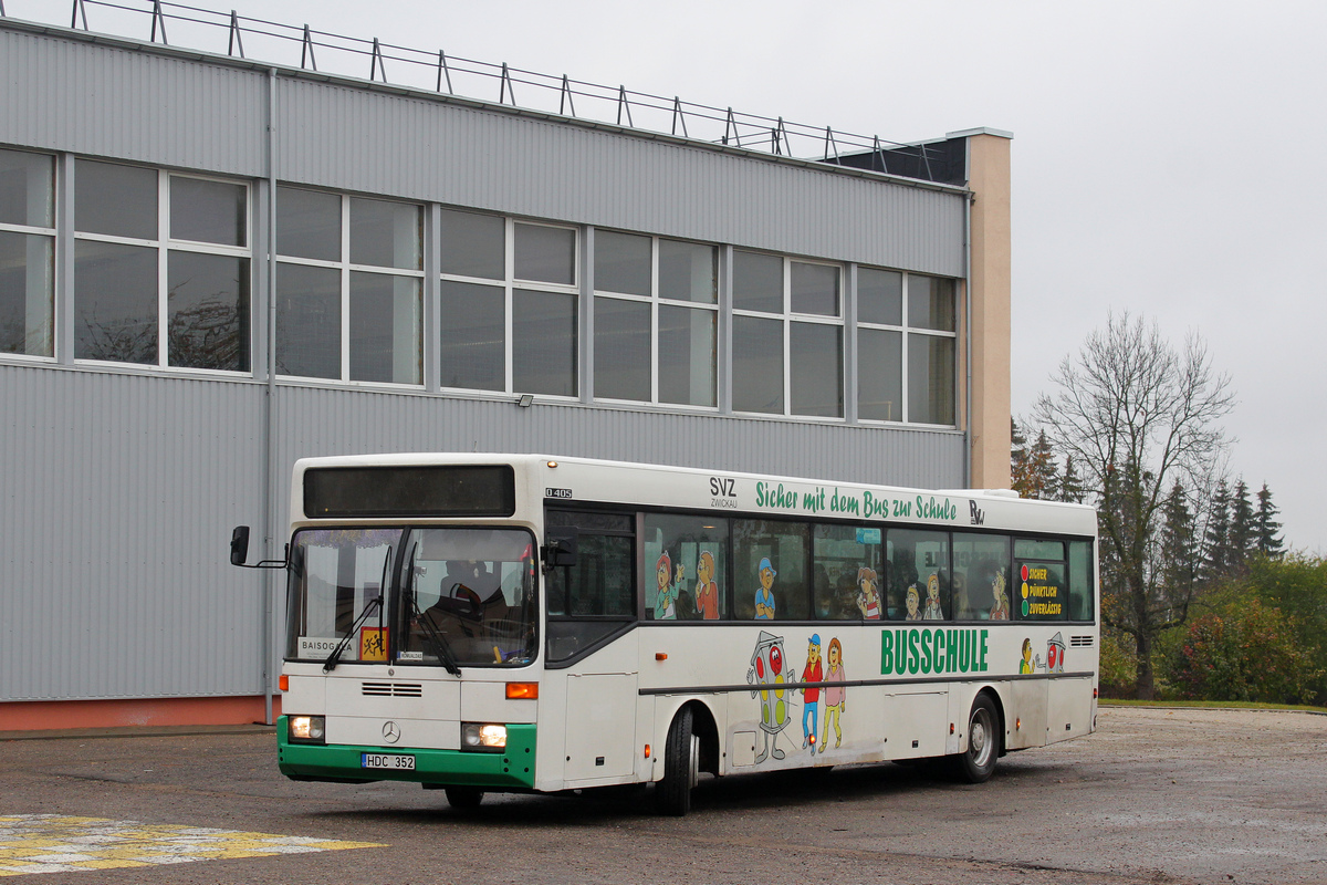 Литва, Mercedes-Benz O405 № HDC 352