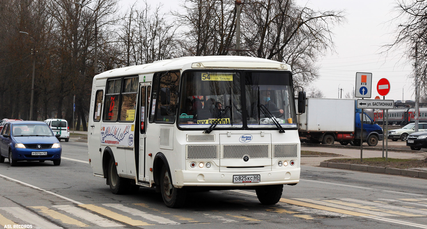 Псковская область, ПАЗ-32053 № О 825 КС 60