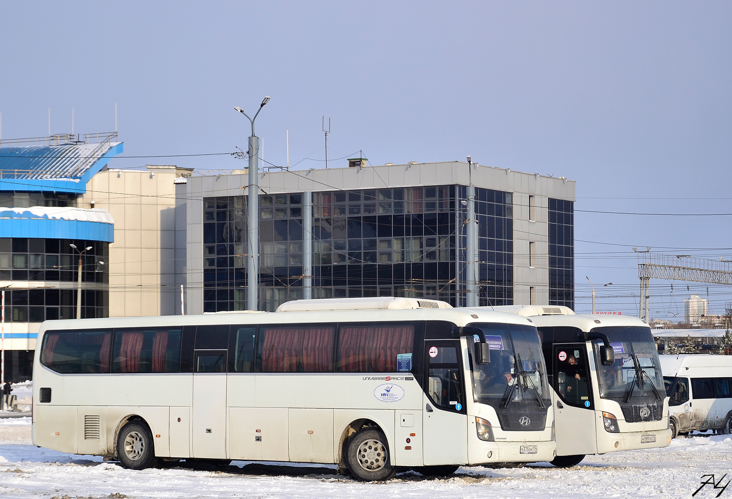 Челябинская область, Hyundai Universe Space Luxury № Х 375 ОН 174