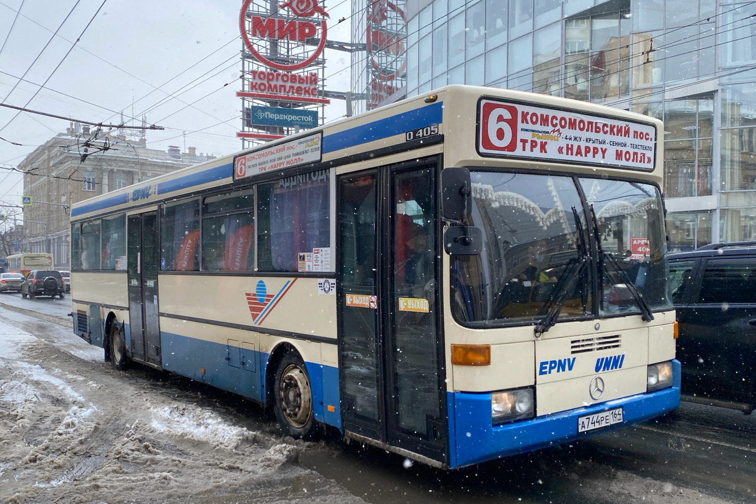 Саратовская область, Mercedes-Benz O405 № А 744 РЕ 164