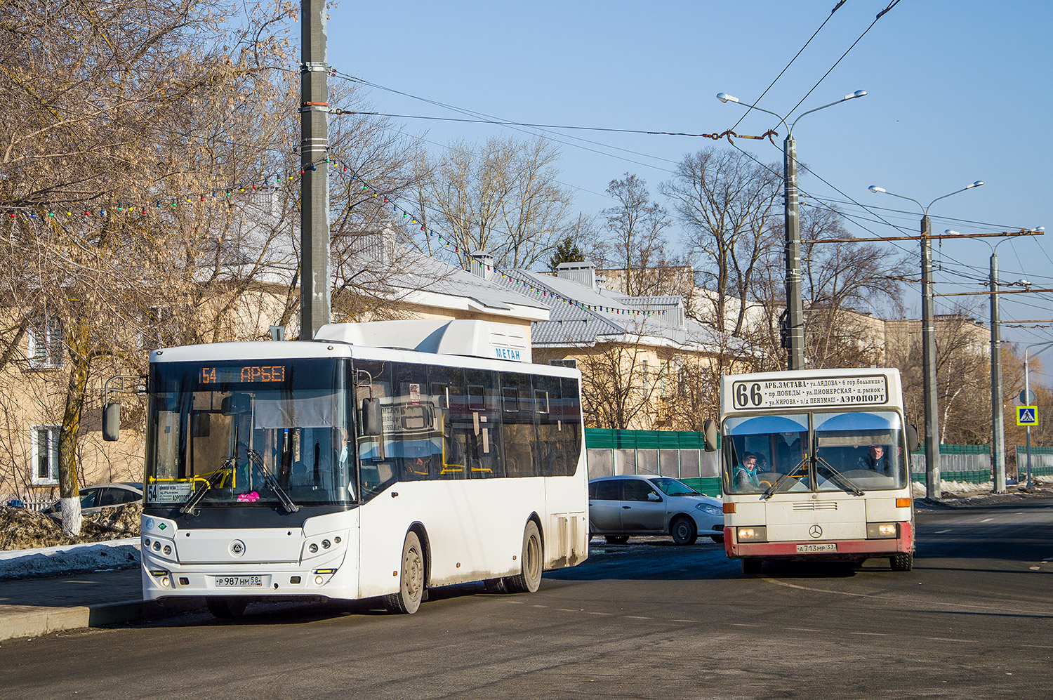 Пензенская область, КАвЗ-4270-70 № Р 987 НМ 58; Пензенская область, Mercedes-Benz O405N2 № А 713 МР 33