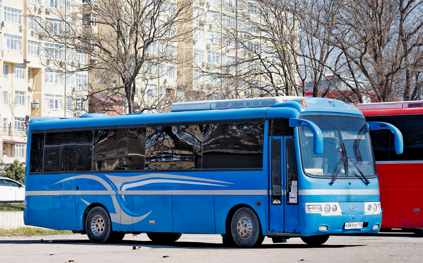 Краснодарский край, Hyundai AeroTown № К 864 ОО 123