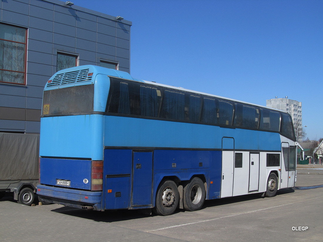Брэсцкая вобласць, Neoplan N117/3H Spaceliner № АН 8999-1